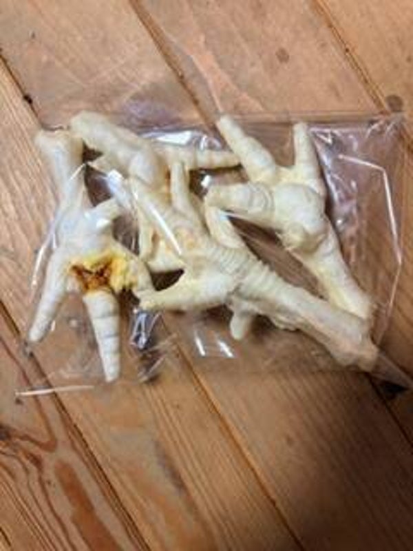 Pack of 5 puffed chicken feet
