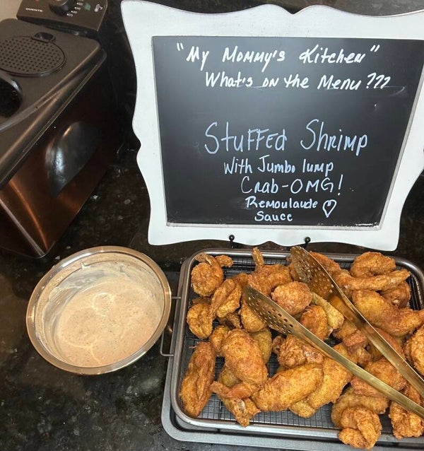 3 Jumbo stuffed shrimp/w lump crab