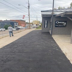 Sealcoated driveway detail