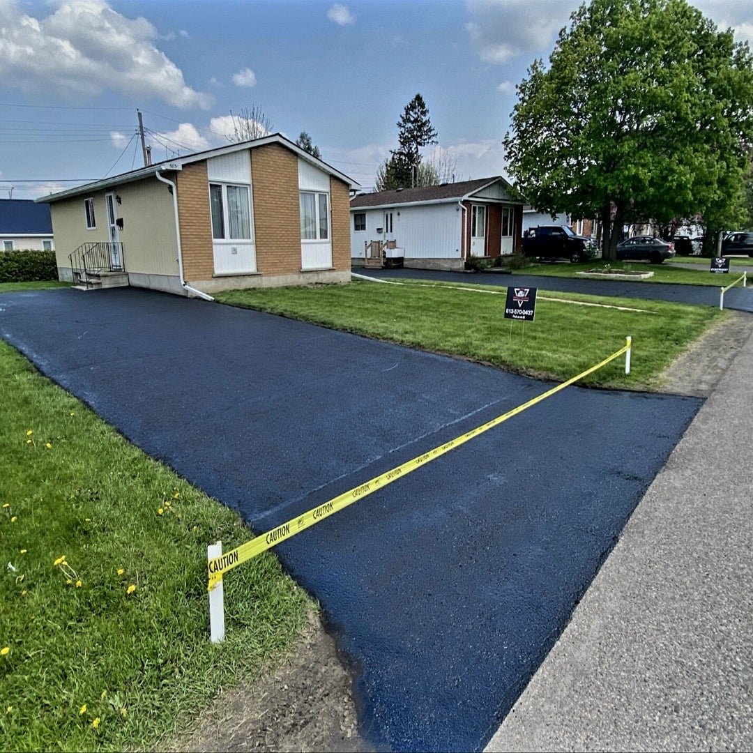Sealcoating & Maintenance