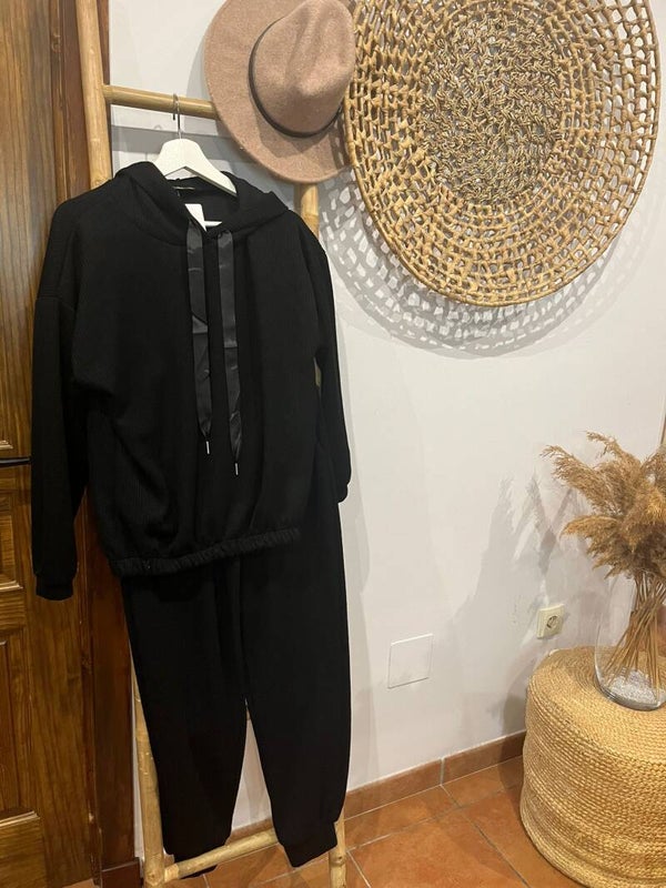 Conjunto sudadera  y pantalón jogger