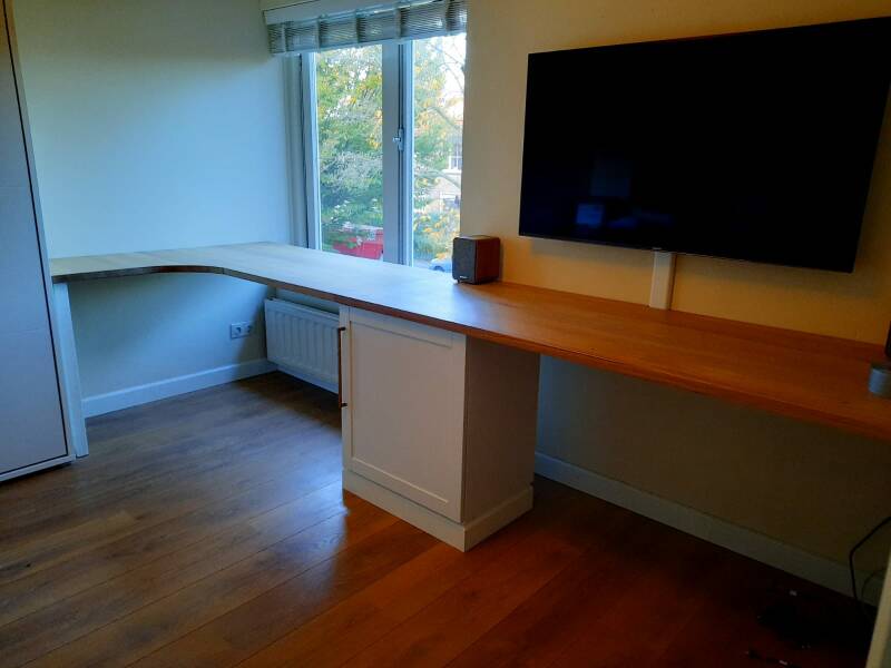 kast en bureau op maat