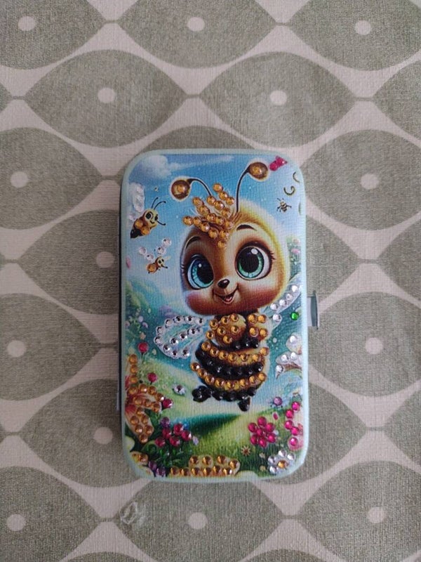 Diamond Painting Nagelscharen setje "Bijtje" met gratis spiegeltje!