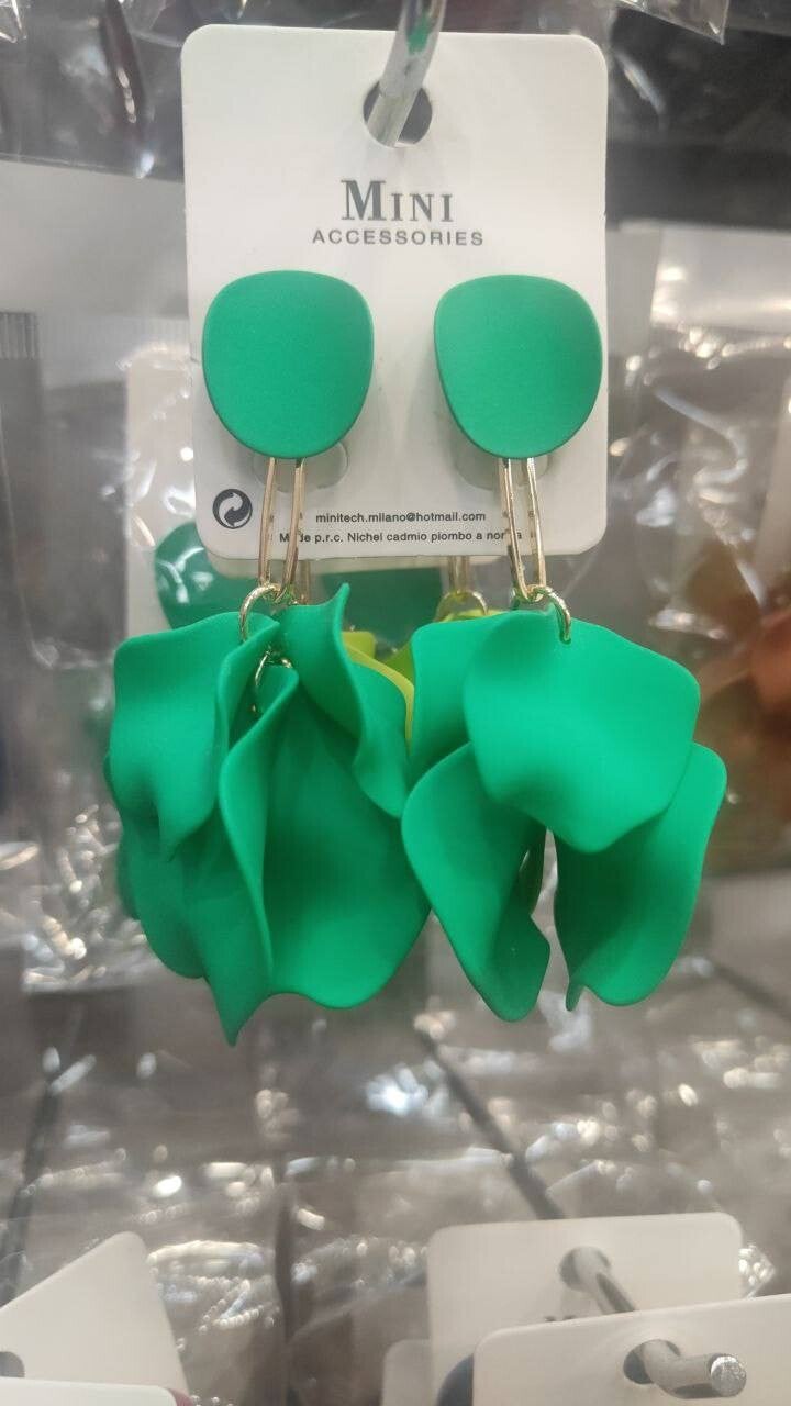 Orecchini pendenti anallergici corti - green