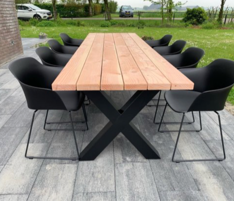 Tuintafel Douglas 200 cm x 90 cm I Stalen X Poten | 4-6 personen