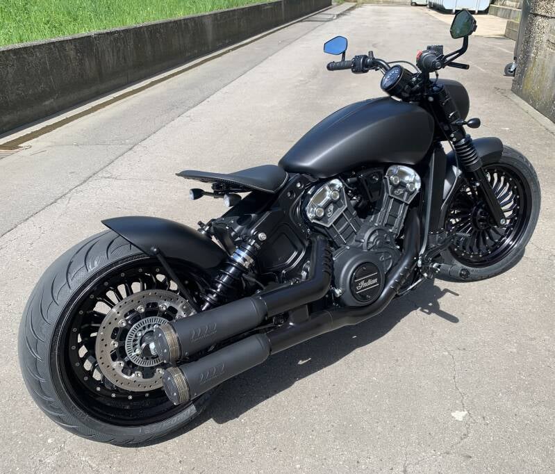 INDIAN SCOUT BOBBER Black smoke