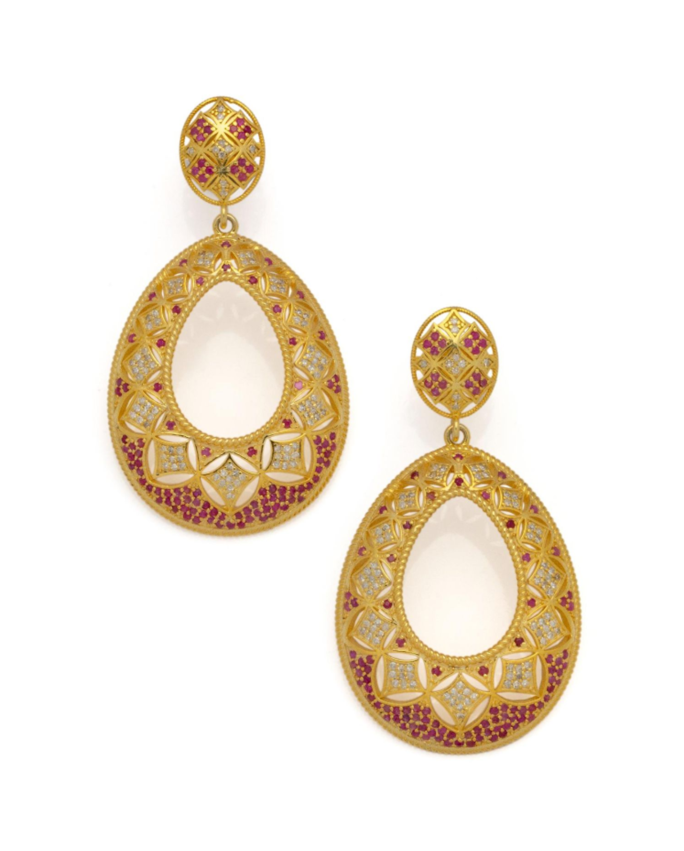 Paire de pendants d'oreilles rubis et diamants en vermeil