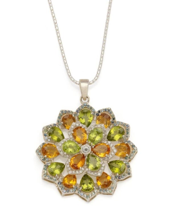 Pendentif Fleur et sa chaîne en argent