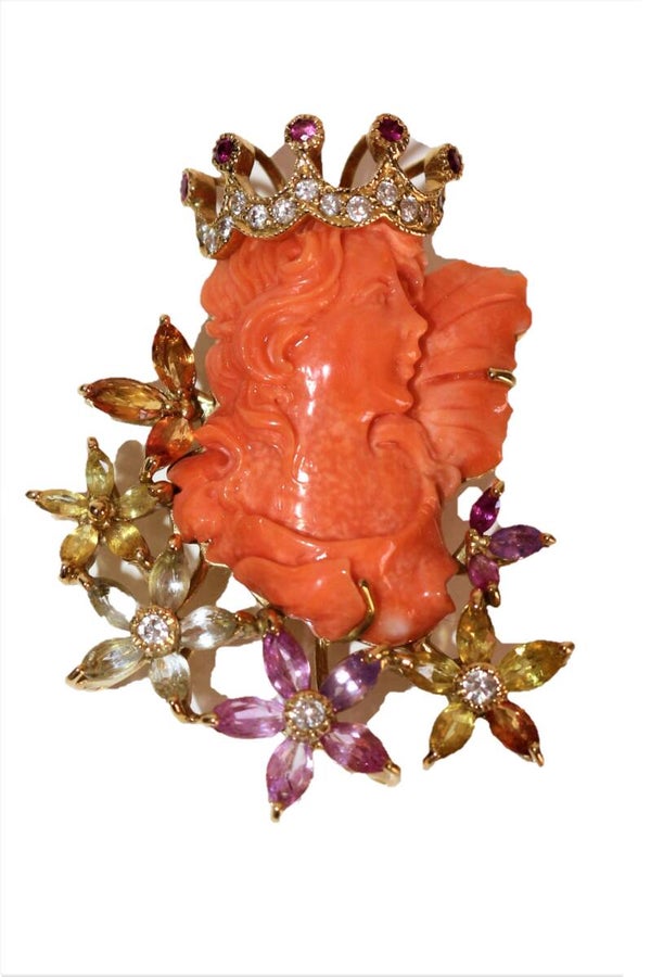 Collier Pendentif Femme Couronnée Corail Et Gemmes