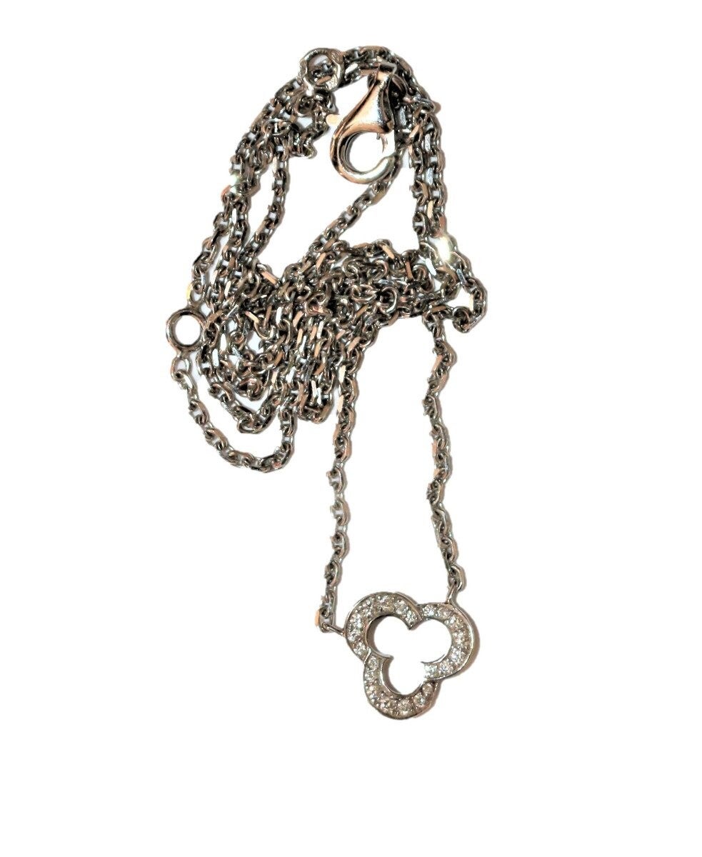 Collier Chanel Camélia Mini