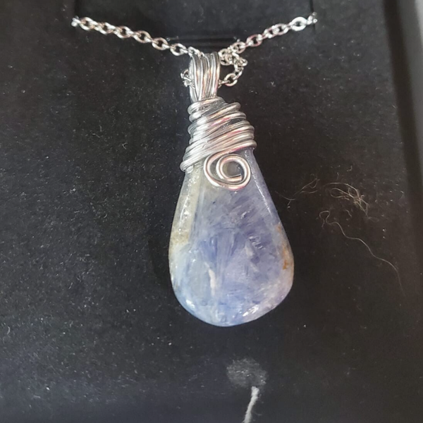 collana in acciaio free nichel con Cianite