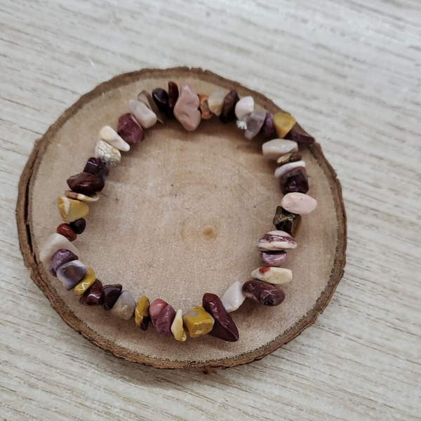 Bracciale con elastico in chips in Mookaite