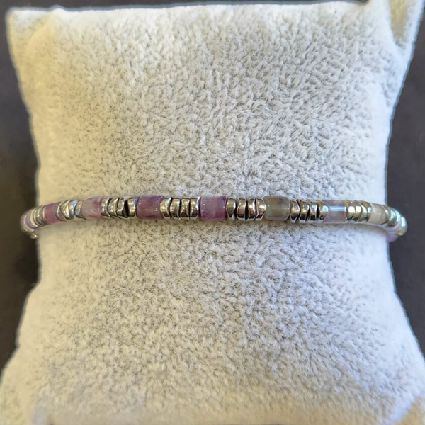 Bracciale in acciaio con pietra in ametista