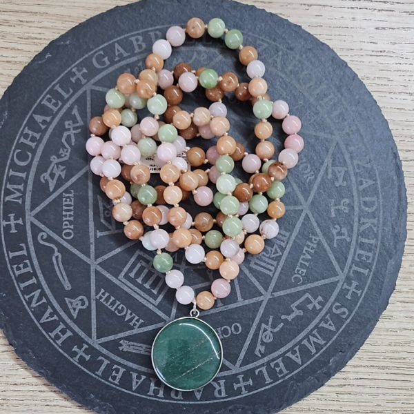 collana con pietre naturali  in Morganite con pendente in Avventurina 120 sfere