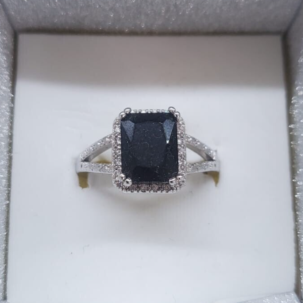 Anello In Argento 925 Con Ossidiana Nera e Zirconi