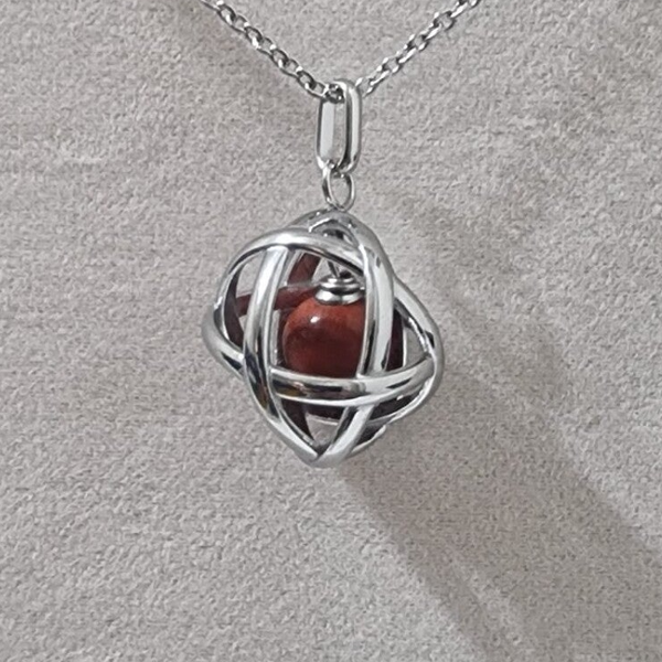 Collana genesa in acciaio free nikel con pietra in diaspro rosso