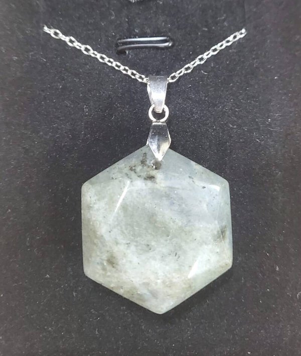 Collana con ciondolo esagonale Labradorite in acciaio free nichel