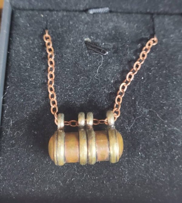 Collana in Acciaio free nichel color rame con pendente Porta mantra (Gao)