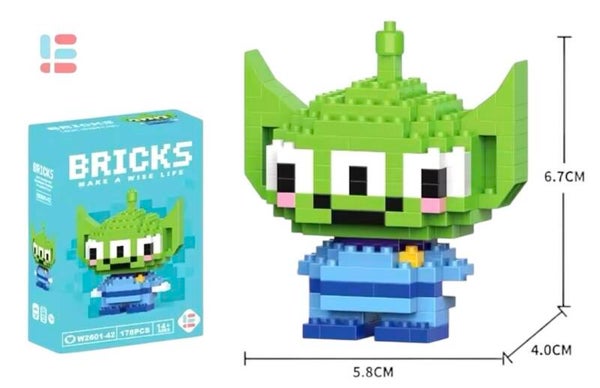 Mini Little Green Men Statue