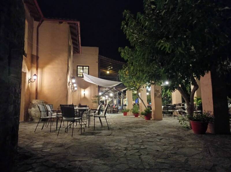 Sfeerverlichting restaurant Enagron Ecotourism Village