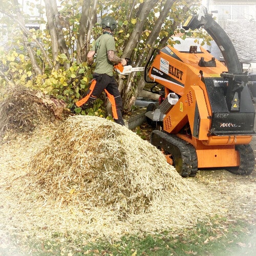 Déchets verts broyés sur place ou évacués.