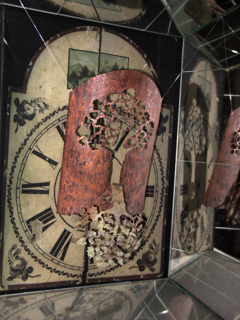 Ursula Etzlinger-Staf / Metallarbeiten / Kupfer gesägt  / Die Zeit