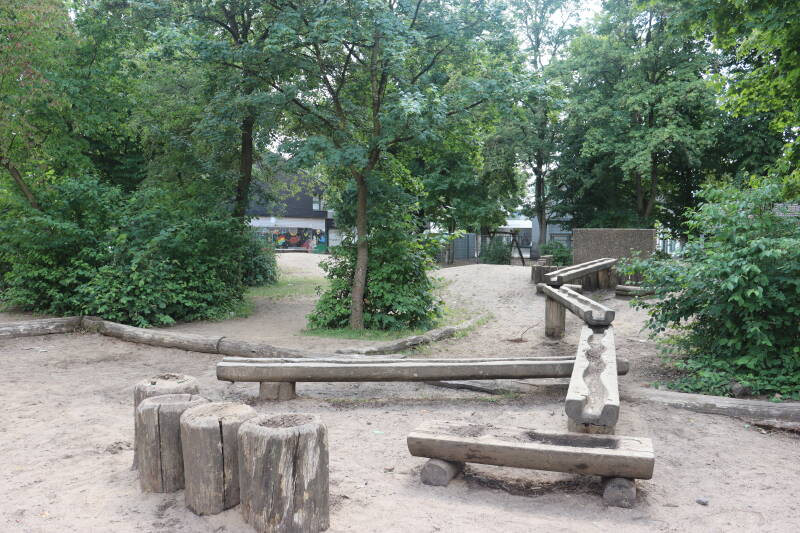 Wasseranlage und Sandkasten