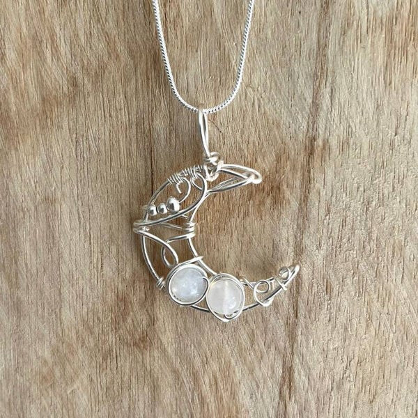 Wire wrapped Maan hanger Maansteen (handgemaakt)