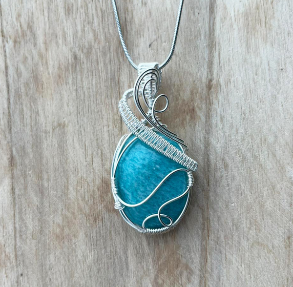 Wire wrapped Amazoniet hanger (handgemaakt)