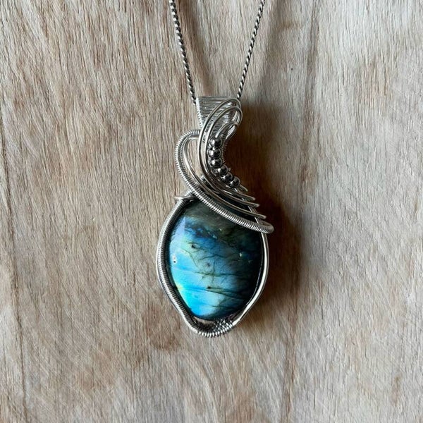 Wire wrapped Labradoriet hanger (handgemaakt)