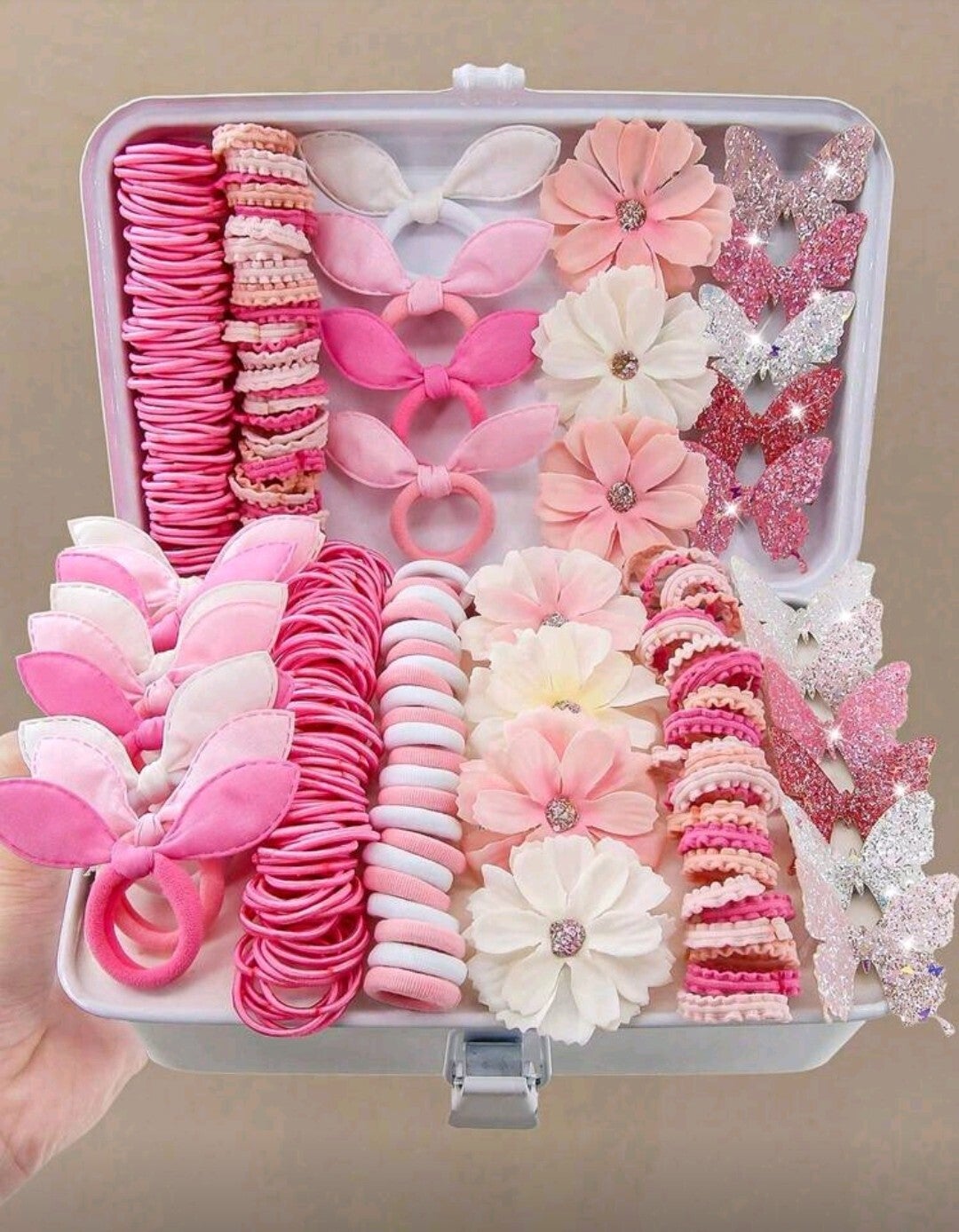 170 szt. różowych spinek do włosów ze sztucznymi kwiatami.