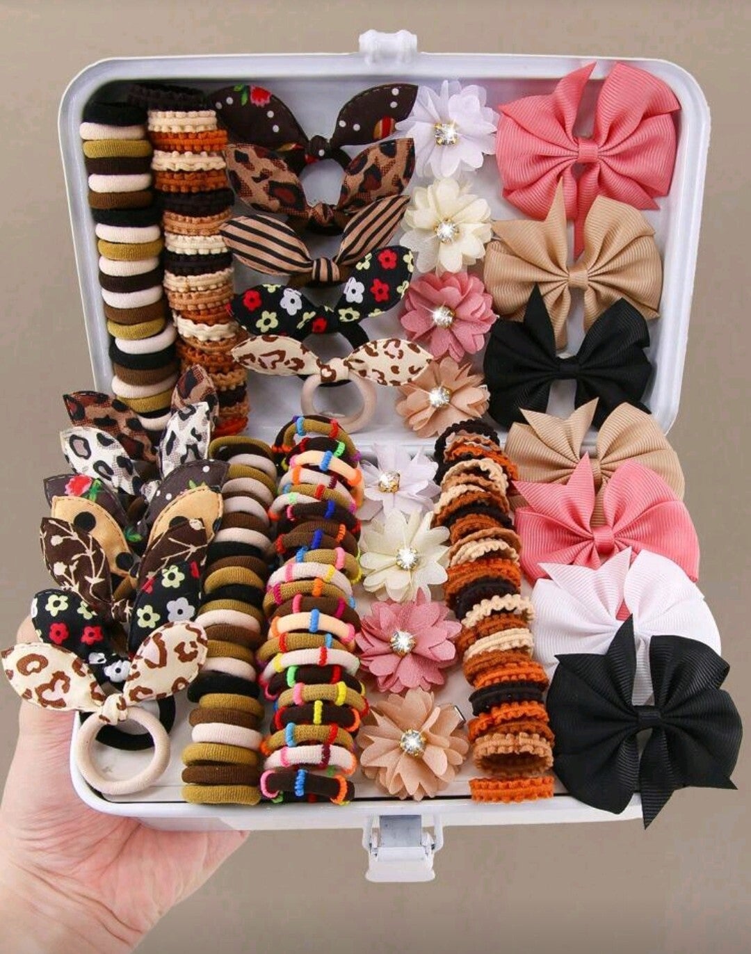 117 szt. spinek do włosów dla dziewcząt z kryształkami.