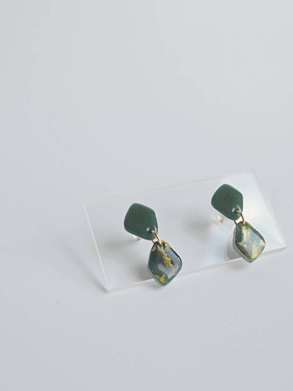 I. Dangle earrings S