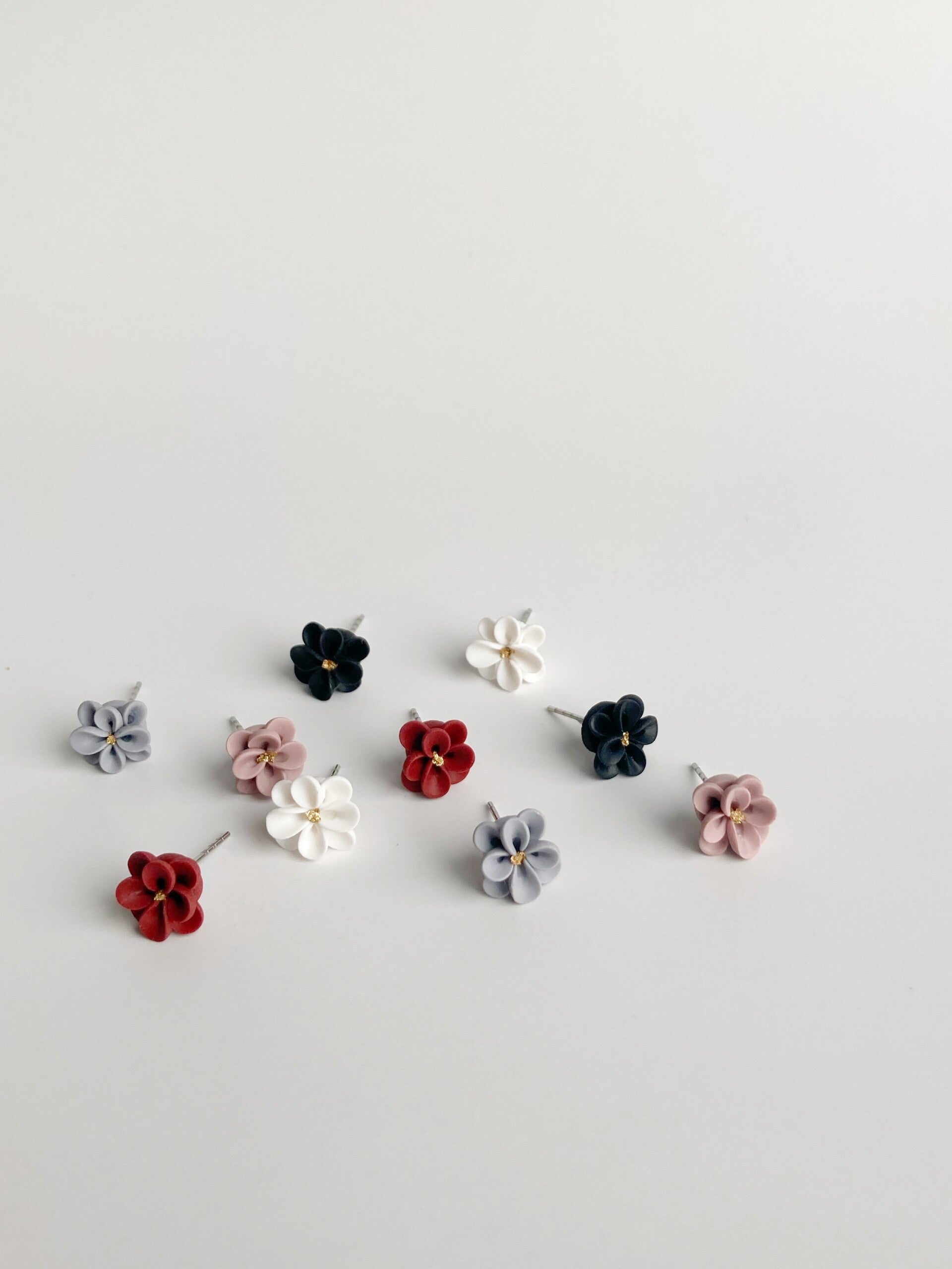 Flower studs