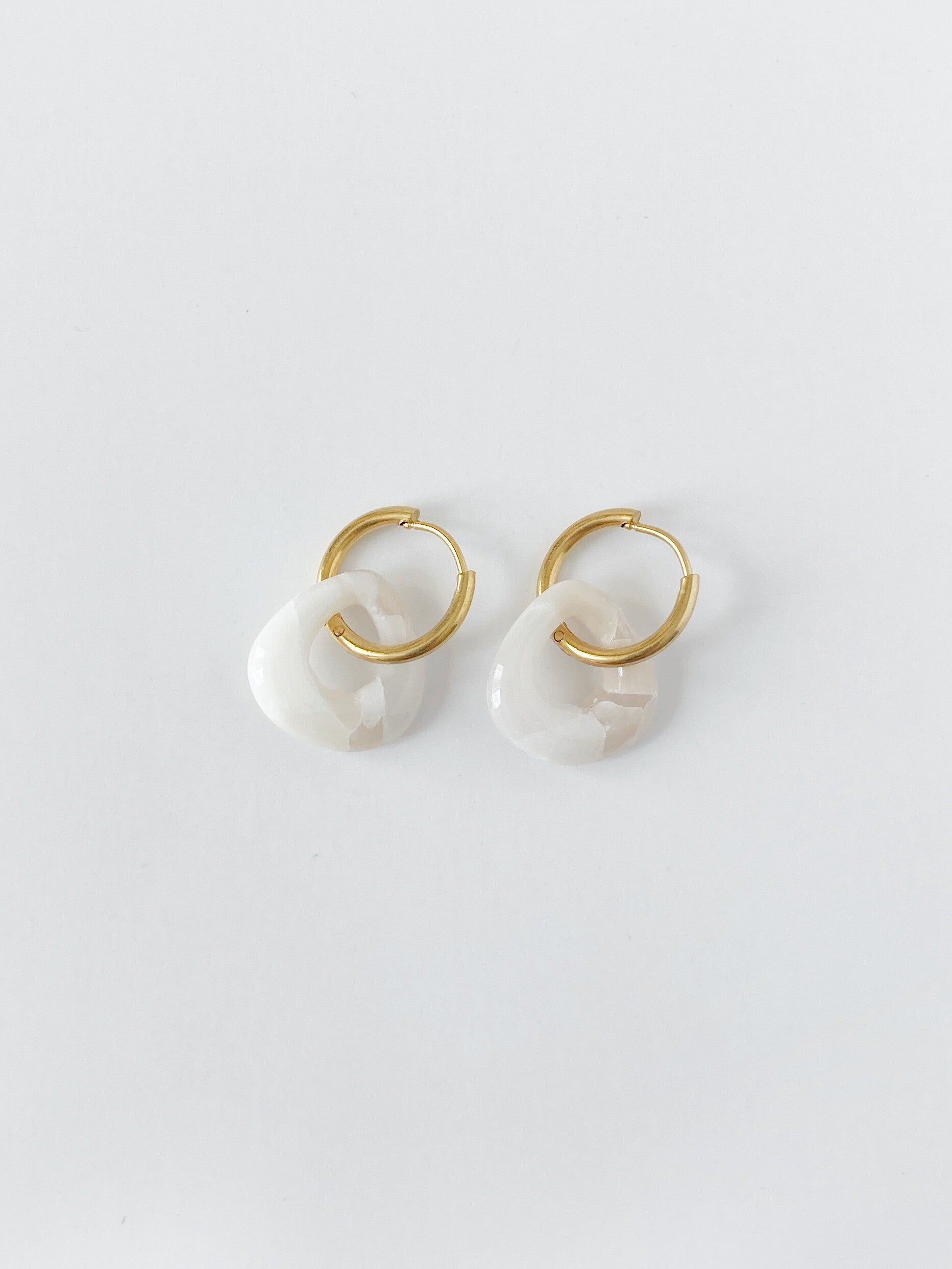 WA. Hoop - Beige / white