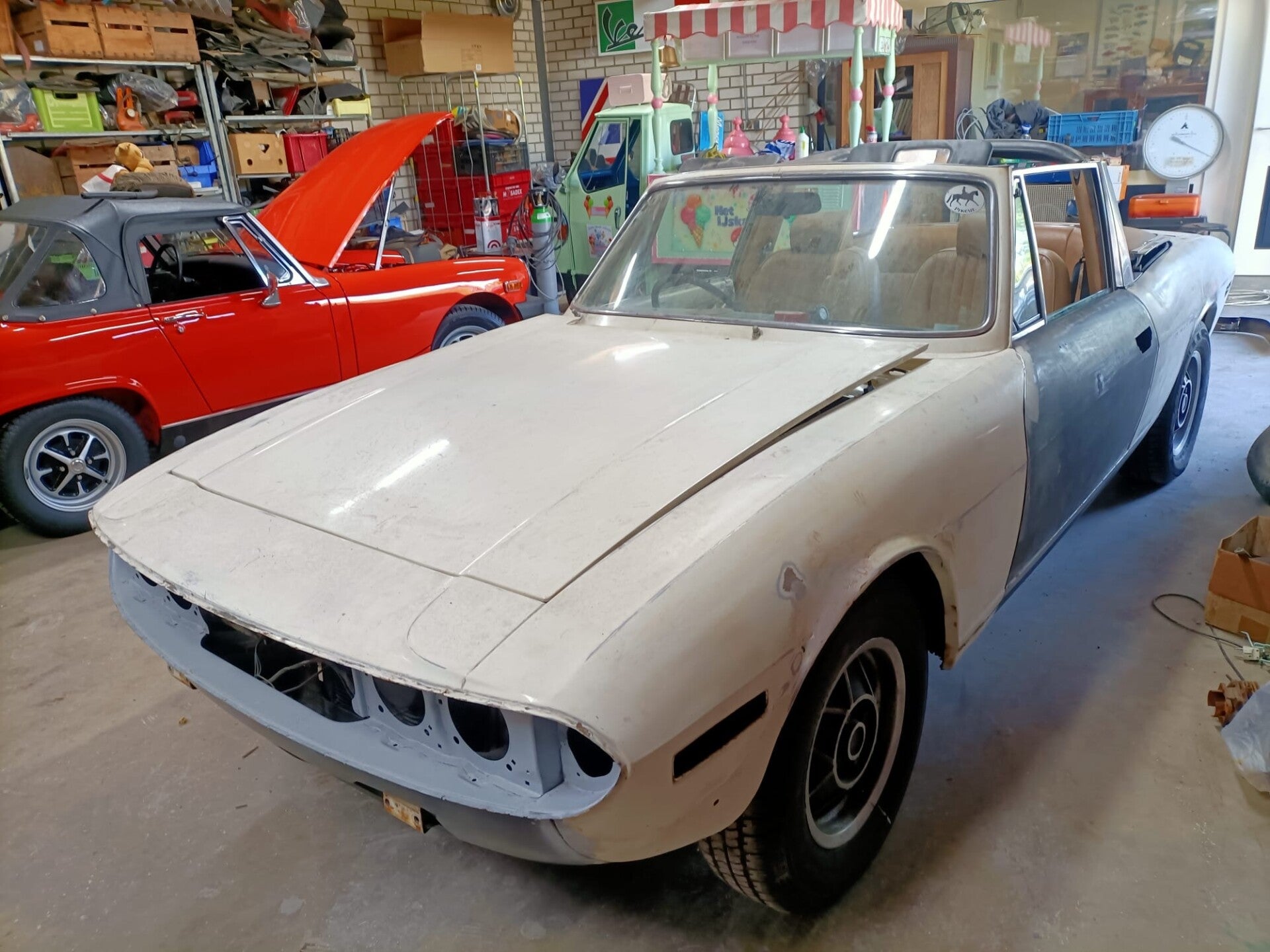Triumph stag project 2 autos