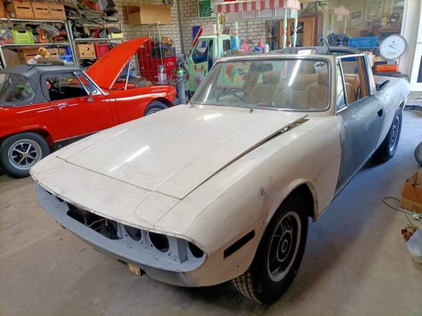 Triumph stag project 2 autos