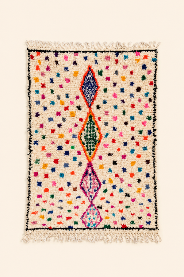 Tapis berbère Azilal Marjolaine – Pièce unique aux motifs colorés – Fait main – 150 × 97 cm