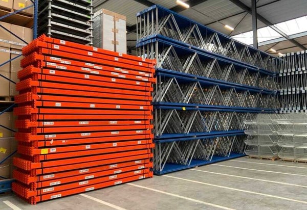 Lot 124-267 Porte palettes