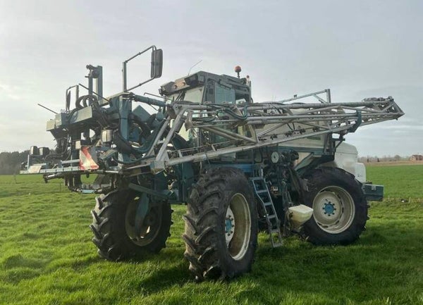 Lot 147-261 pulvérisateur EVRARD 4004AH