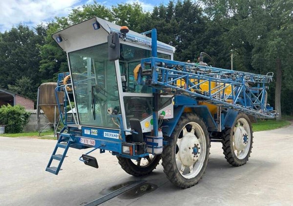 Lot 147-262 pulvérisateur Delvano Hydritrac STM