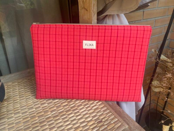 Funda de ordenador cuadros rosa/rojo