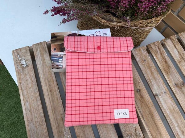 Funda de libro cuadros rosa