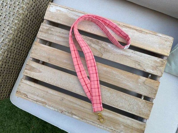 Yarda llavero cuadros rosa