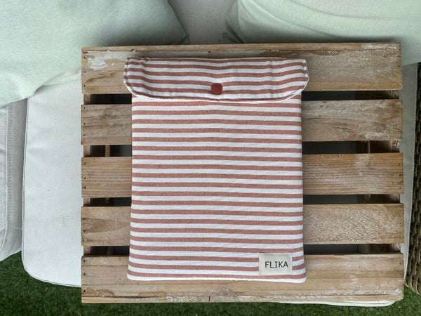 Funda de libro rayas color reja