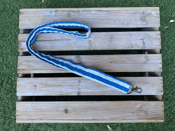 Lanyard rayas azules y blancas