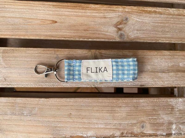 Llavero vichy azul clarito