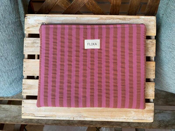 Funda iPad rayas burdeos