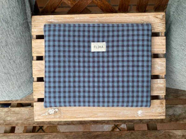 Funda de iPad vichy azul