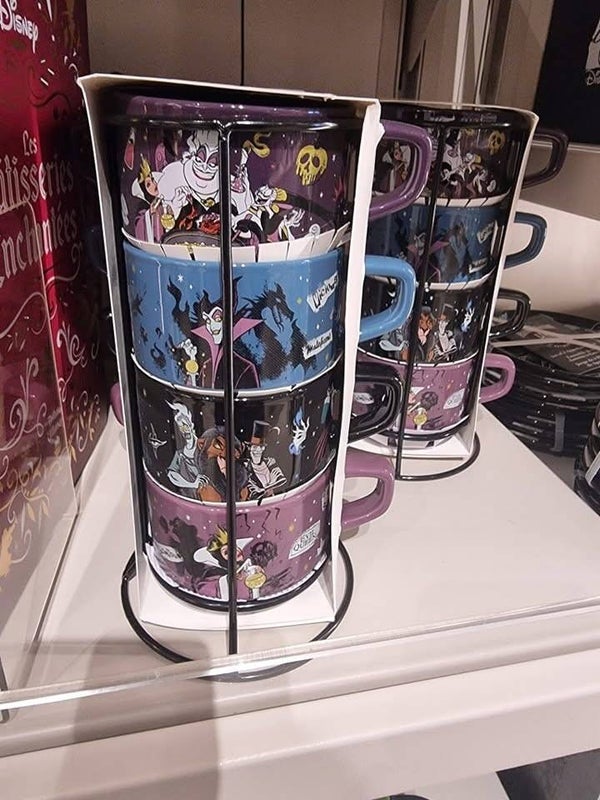 Disney villians mug set in holder - Disneyland Paris